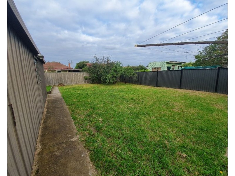 8 Percy Street, Fawkner VIC 3060