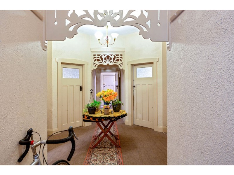 15a Darlington Grove, Coburg VIC 3058