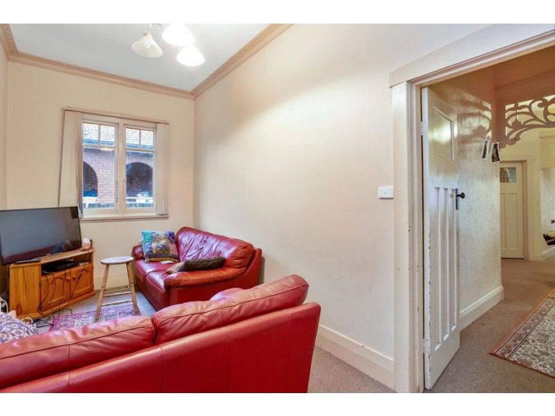 15a Darlington Grove, Coburg VIC 3058