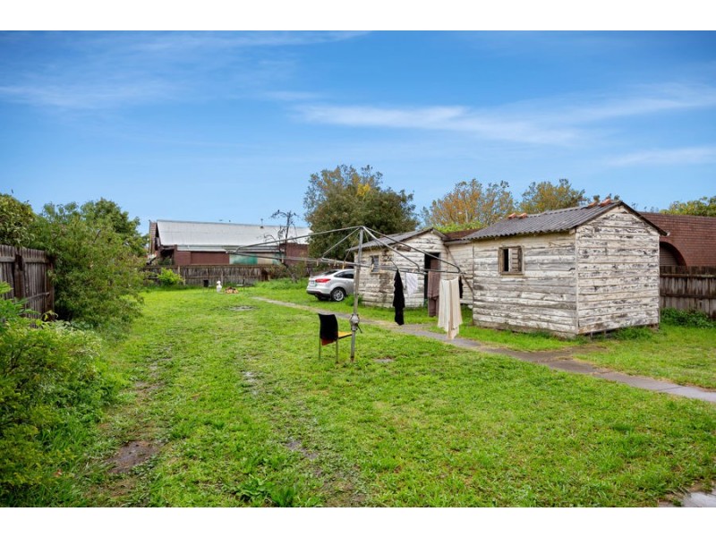 15a Darlington Grove, Coburg VIC 3058