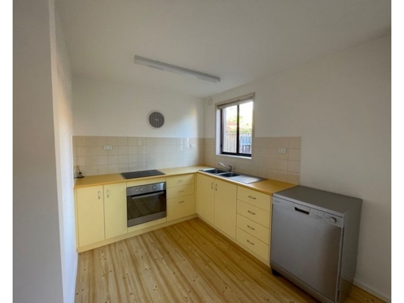 3/9 The Grove, Coburg VIC 3058