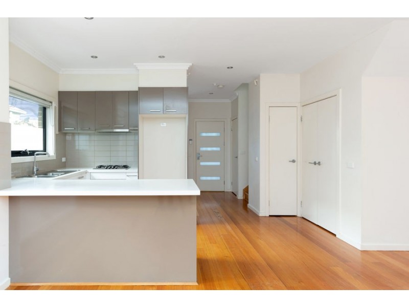 1/37 Queen Street, Coburg VIC 3058