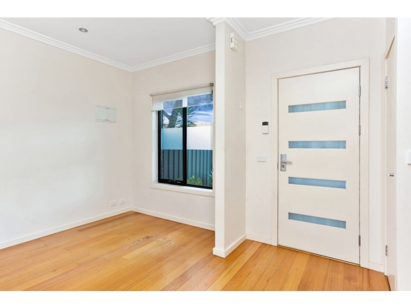 1/37 Queen Street, Coburg VIC 3058