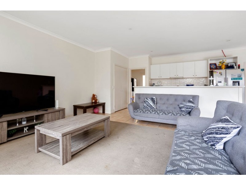 27 Grenville Terrace, Roxburgh Park VIC 3064