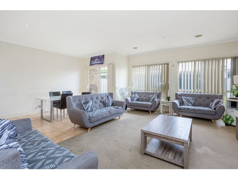 27 Grenville Terrace, Roxburgh Park VIC 3064