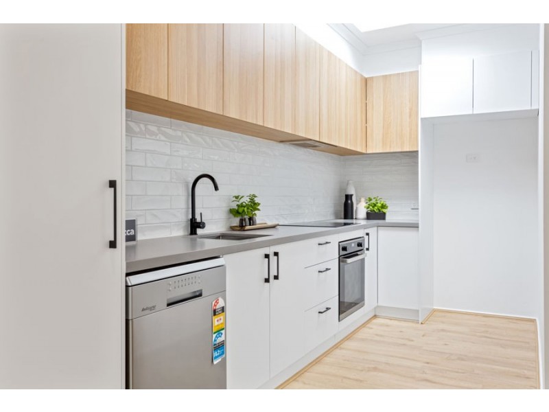 4A The Boulevarde, Doncaster VIC 3108