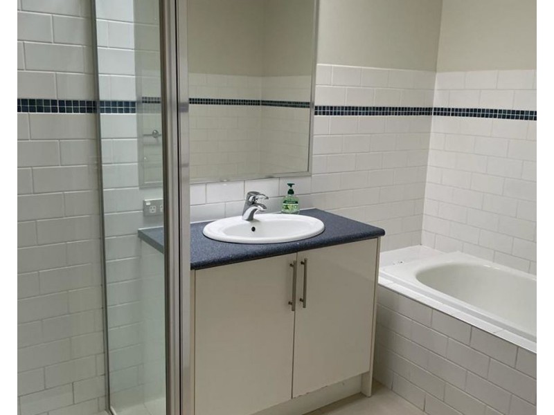 2/254 Melrose Drive, Tullamarine VIC 3043