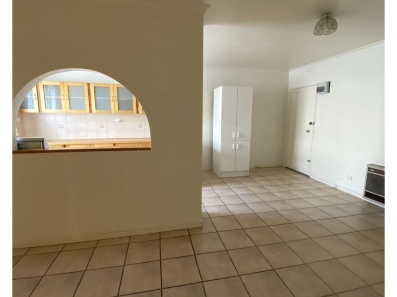 4/15-17 DeCarle Street, Coburg VIC 3058