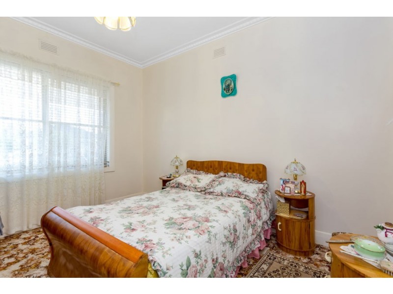 8 Hamilton Street, Brunswick West VIC 3055