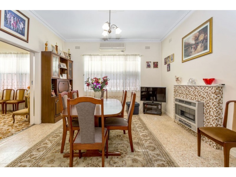 8 Hamilton Street, Brunswick West VIC 3055