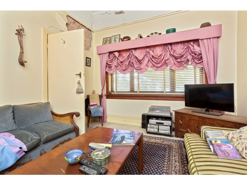 32 Barrow Street, Brunswick VIC 3056