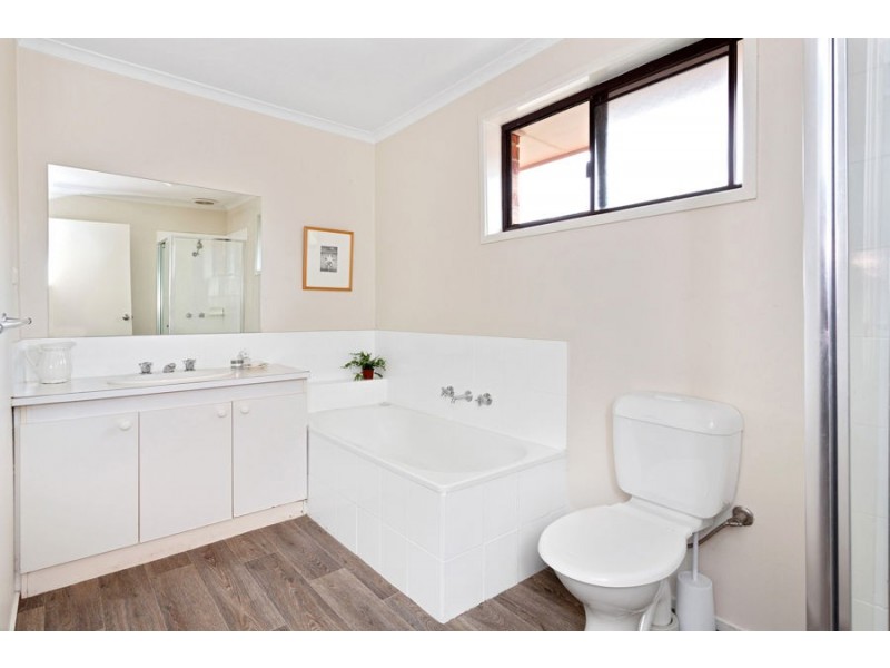 8/366 Melrose Drive, Tullamarine VIC 3043