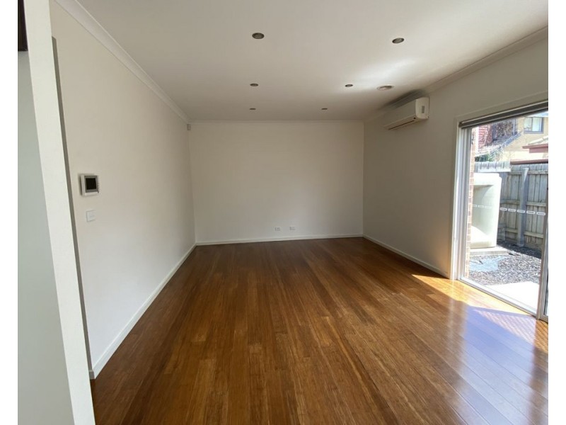 6/12 Essex Street, Pascoe Vale VIC 3044