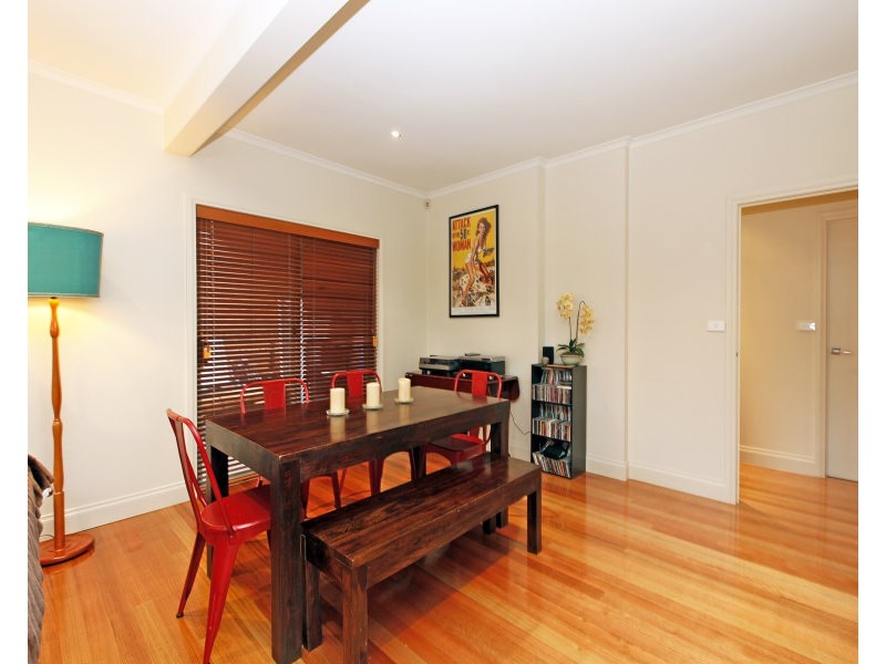 2/23 Comas Grove, Thornbury VIC 3071