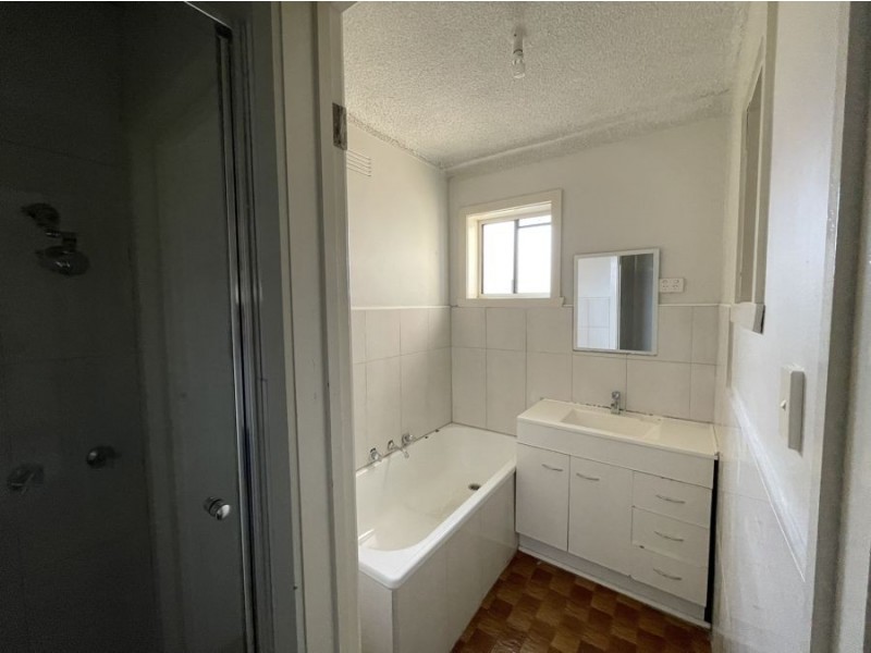 2/70 Loch Street, Coburg VIC 3058