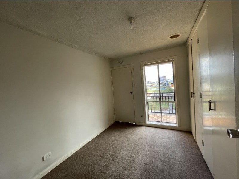 2/70 Loch Street, Coburg VIC 3058