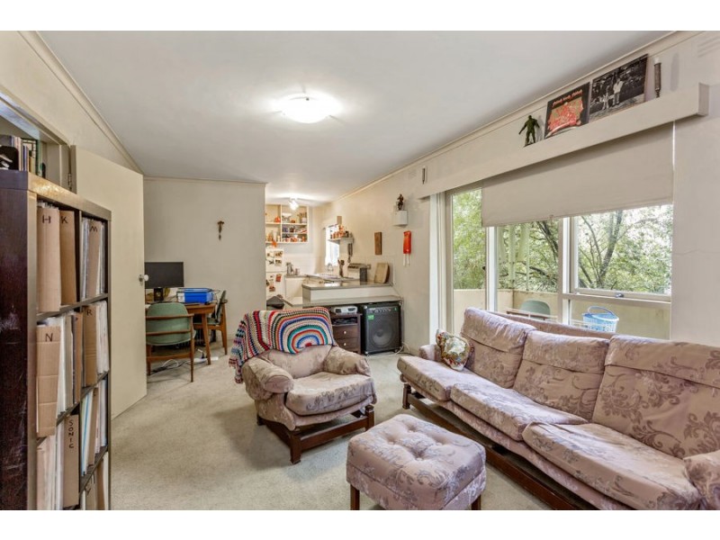 6/2b Loyola Avenue, Brunswick VIC 3056