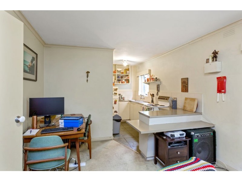 6/2b Loyola Avenue, Brunswick VIC 3056