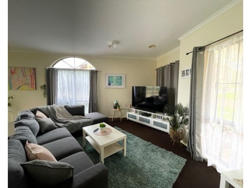 10 The Crest, Attwood VIC 3049