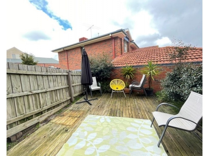 10 The Crest, Attwood VIC 3049