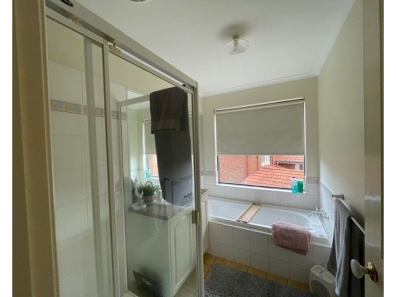 10 The Crest, Attwood VIC 3049