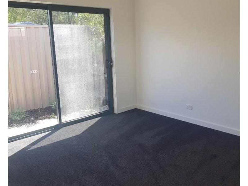 3/8 Corrigan Street, Glenroy VIC 3046