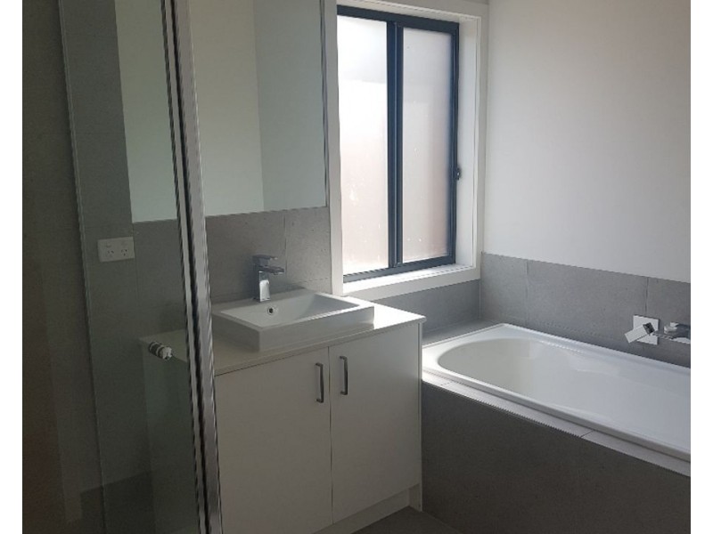 3/8 Corrigan Street, Glenroy VIC 3046