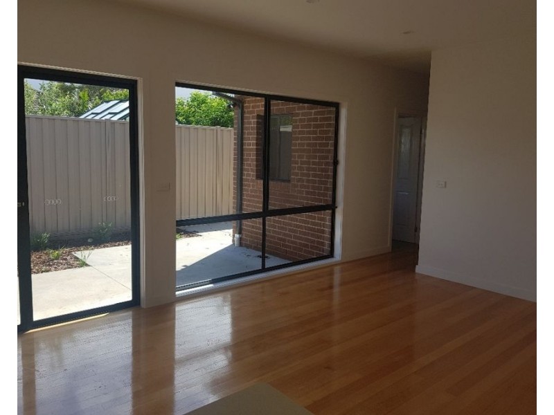 3/8 Corrigan Street, Glenroy VIC 3046