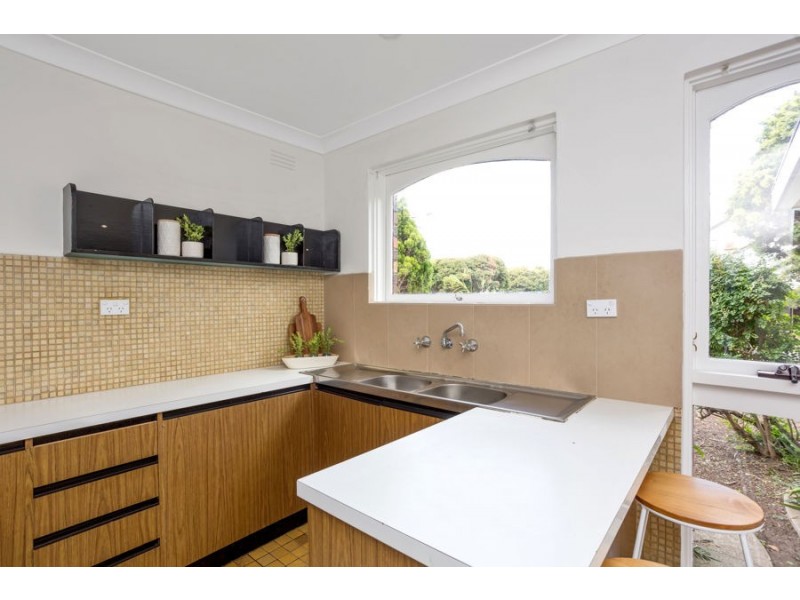1/2 Third Avenue, Brunswick VIC 3056