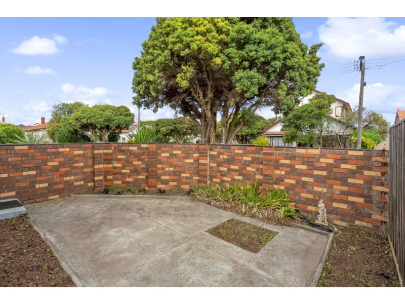 1/2 Third Avenue, Brunswick VIC 3056