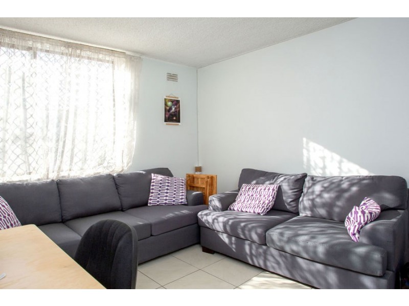 1/96 Glenlyon Road, Brunswick VIC 3056