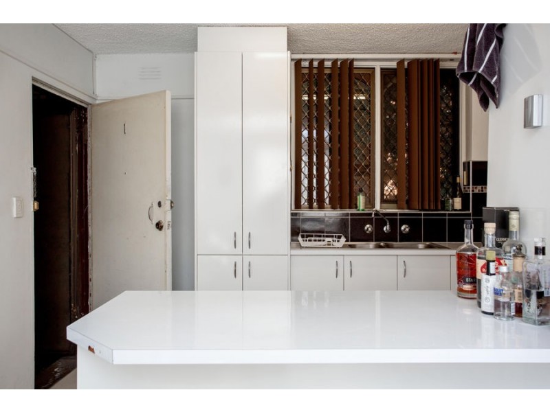 1/96 Glenlyon Road, Brunswick VIC 3056