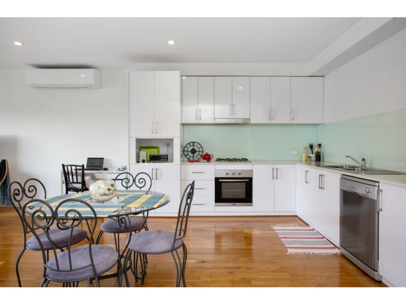 16/10 Breese Street, Brunswick VIC 3056
