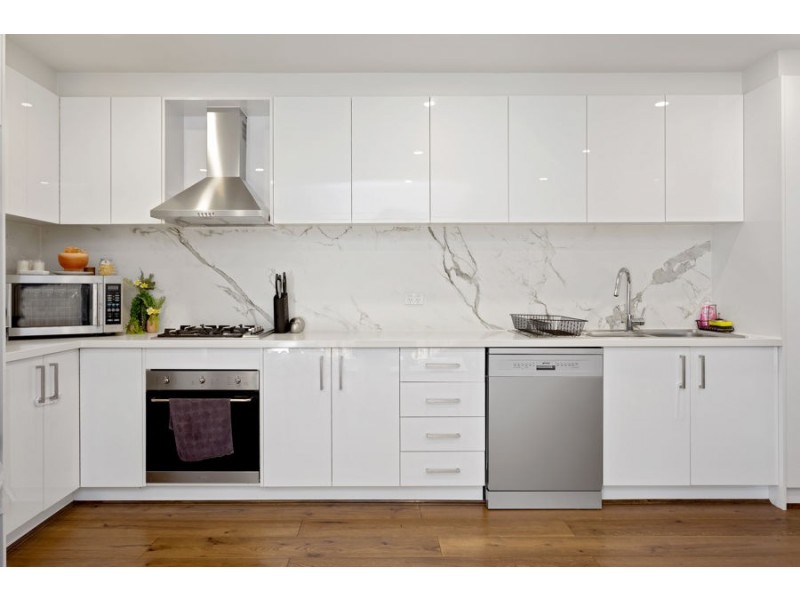 1/6-8 Brentwood Avenue, Pascoe Vale South VIC 3044