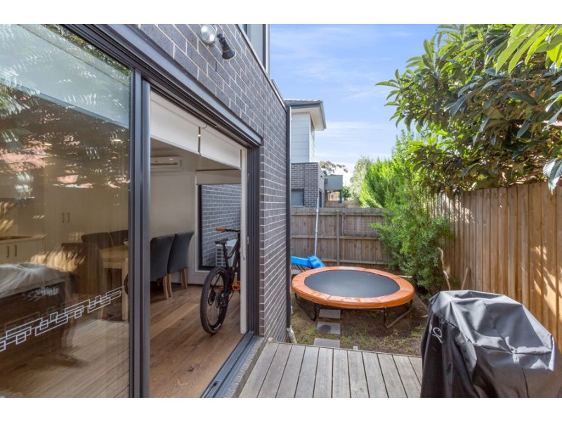1/6-8 Brentwood Avenue, Pascoe Vale South VIC 3044