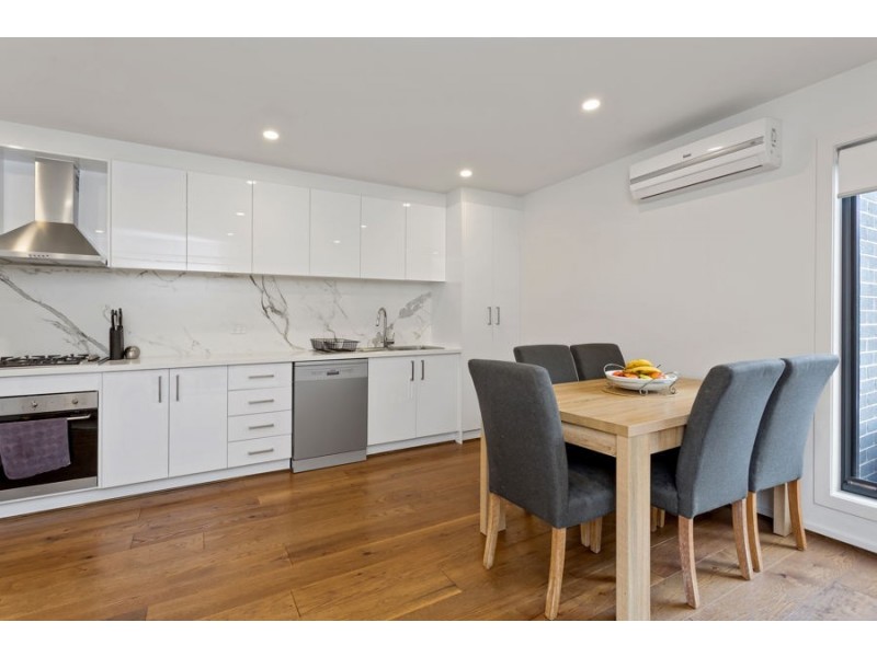 1/6-8 Brentwood Avenue, Pascoe Vale South VIC 3044