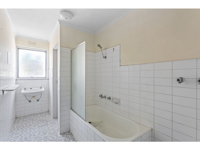 2/48 Passfield Street, Brunswick West VIC 3055