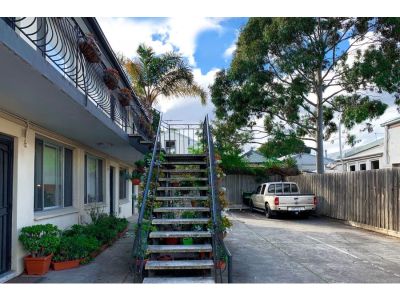 2/113 Albert Street, Brunswick VIC 3056
