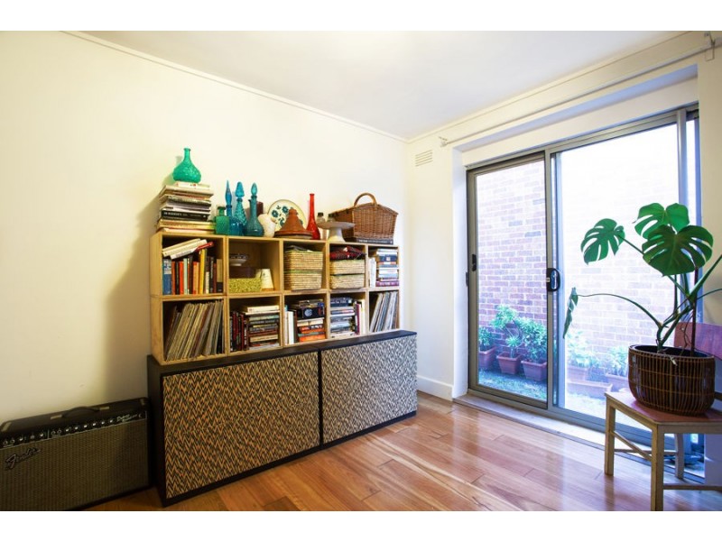 2/113 Albert Street, Brunswick VIC 3056