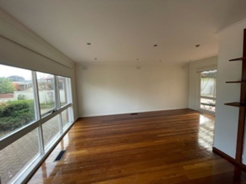 7 Lyre Court, Gladstone Park VIC 3043
