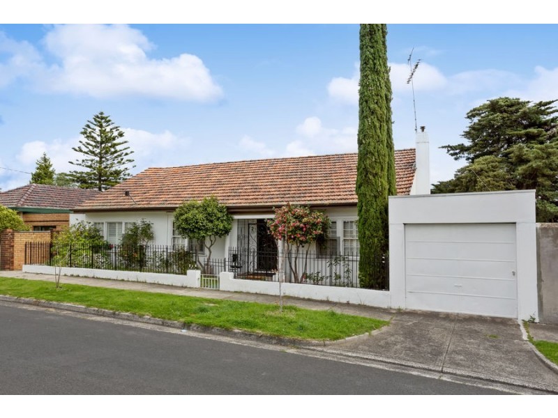 2 Jewell Cres, Brunswick West VIC 3055