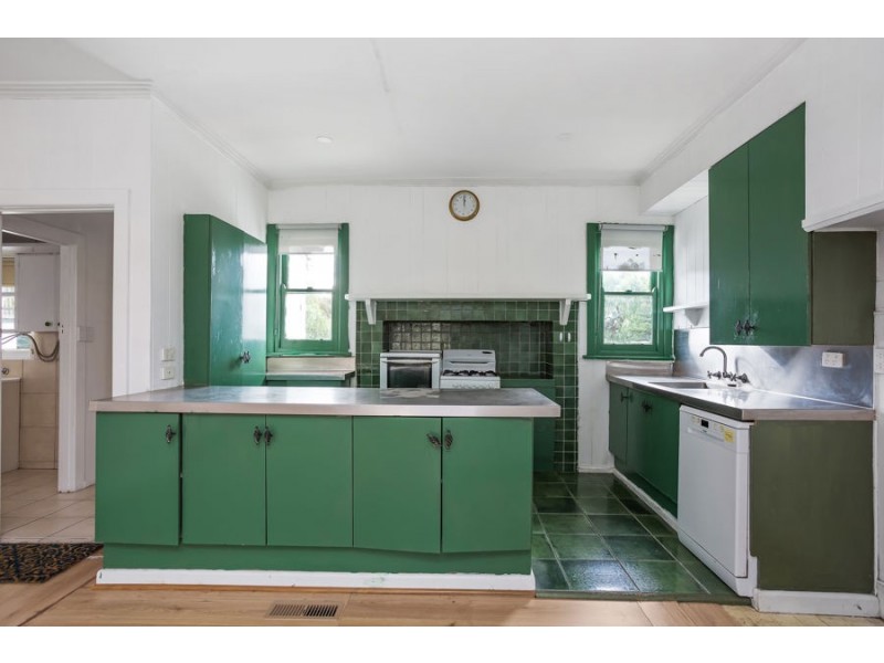 2 Jewell Cres, Brunswick West VIC 3055