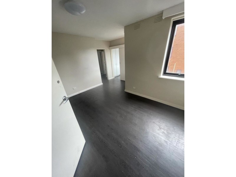 4/16 Donald Street, Brunswick VIC 3056