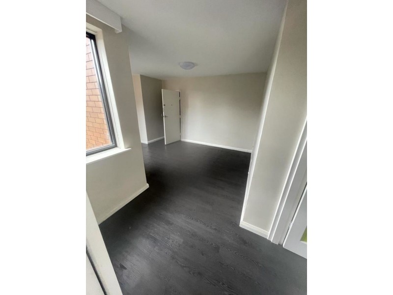 4/16 Donald Street, Brunswick VIC 3056