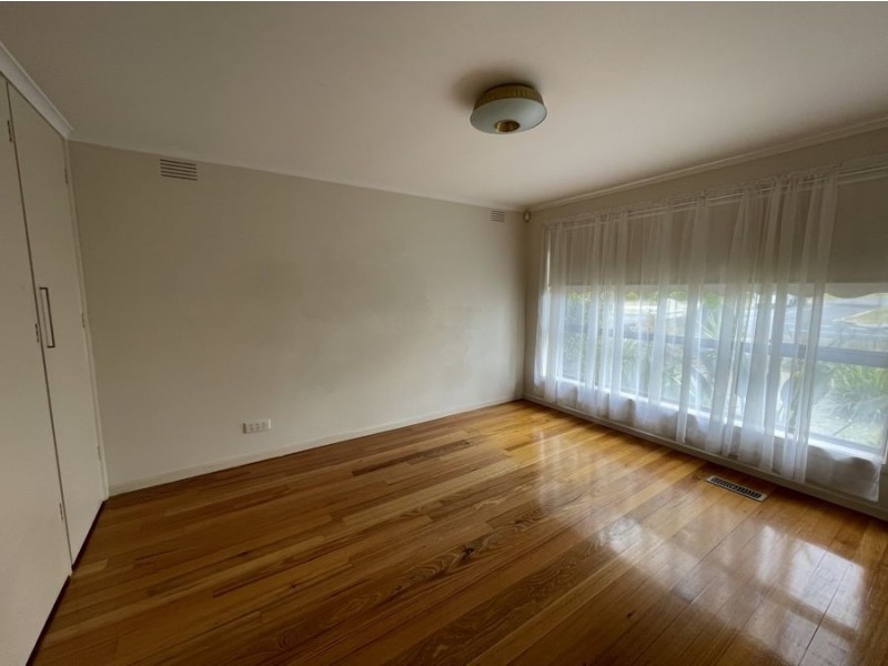 15 Hendersons Road, Epping VIC 3076
