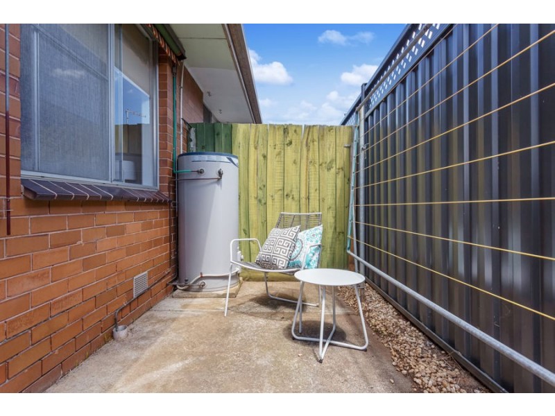1/27 Grandview Street, Glenroy VIC 3046