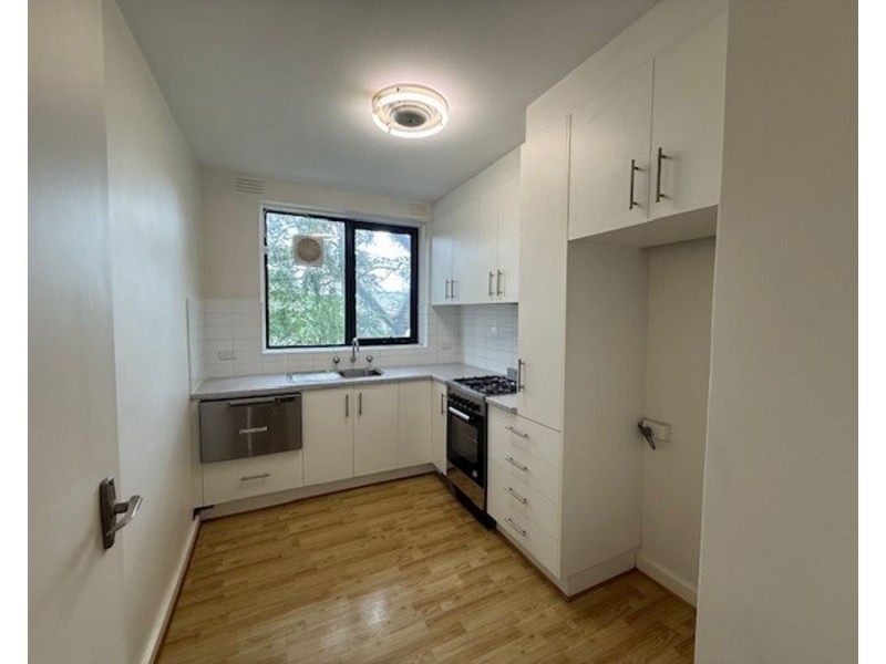 8/5 Gooch Street, Windsor VIC 3181