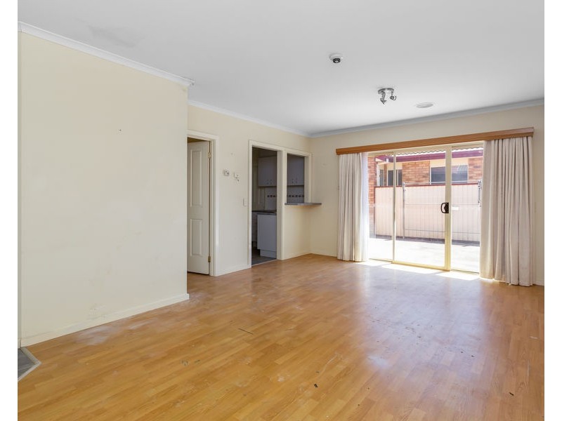 13 Hertford Road, Sunshine VIC 3020