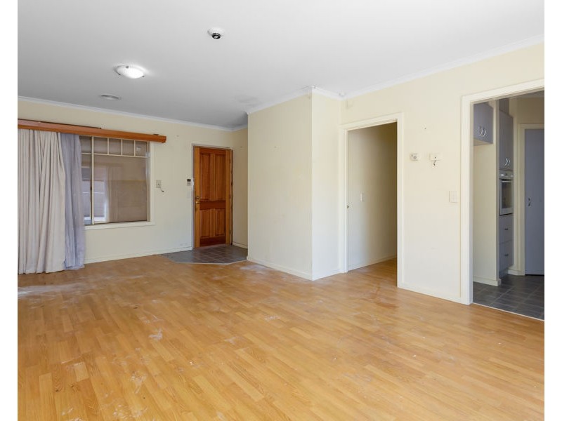 13 Hertford Road, Sunshine VIC 3020