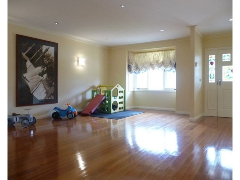 114 Stockdale Way, Mill Park VIC 3082